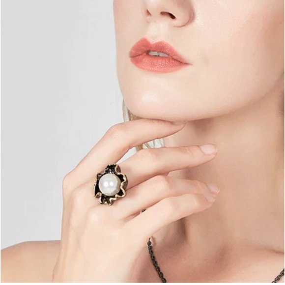 Italian Jewelry Back White Pearl Ring - Picture 11 of 15